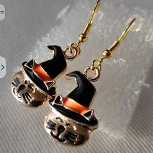 New Handmade Beautiful Cat with Hat Earrings